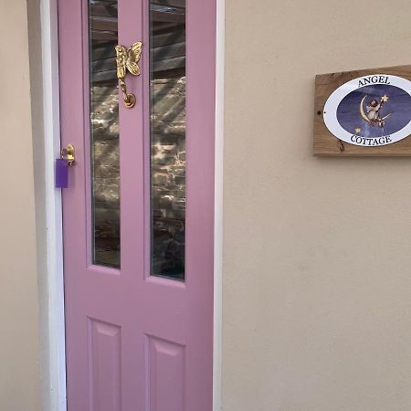 Cottage With Outstanding Views Velindre  ภายนอก รูปภาพ